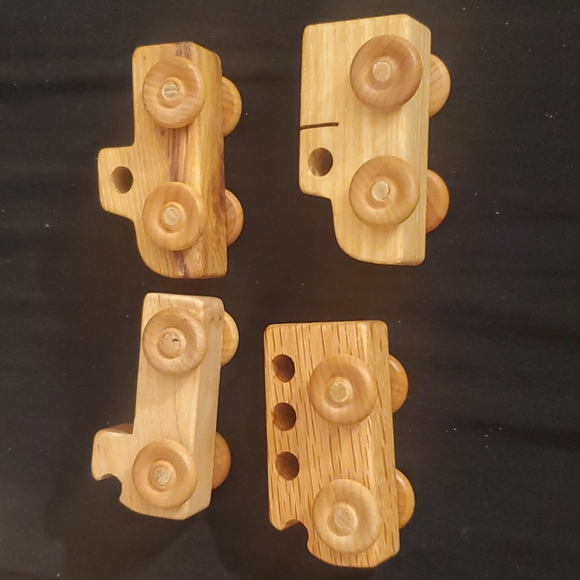 Wood Truck Trailer & Cars Set - Picture 2 of 7